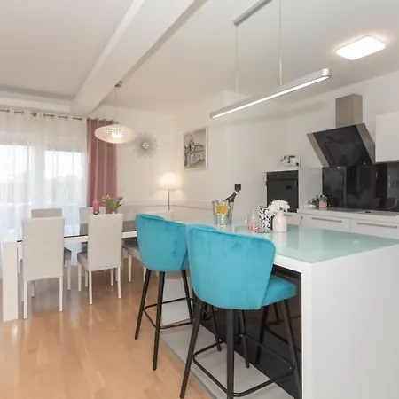 Sun Hill * Sibenik